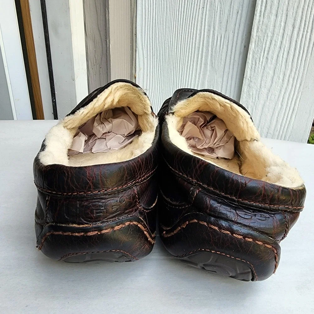 UGG Ascot Leather Slippers Plush Wool Sz 11 Loafers Brown Driving Cozy Warm Soft